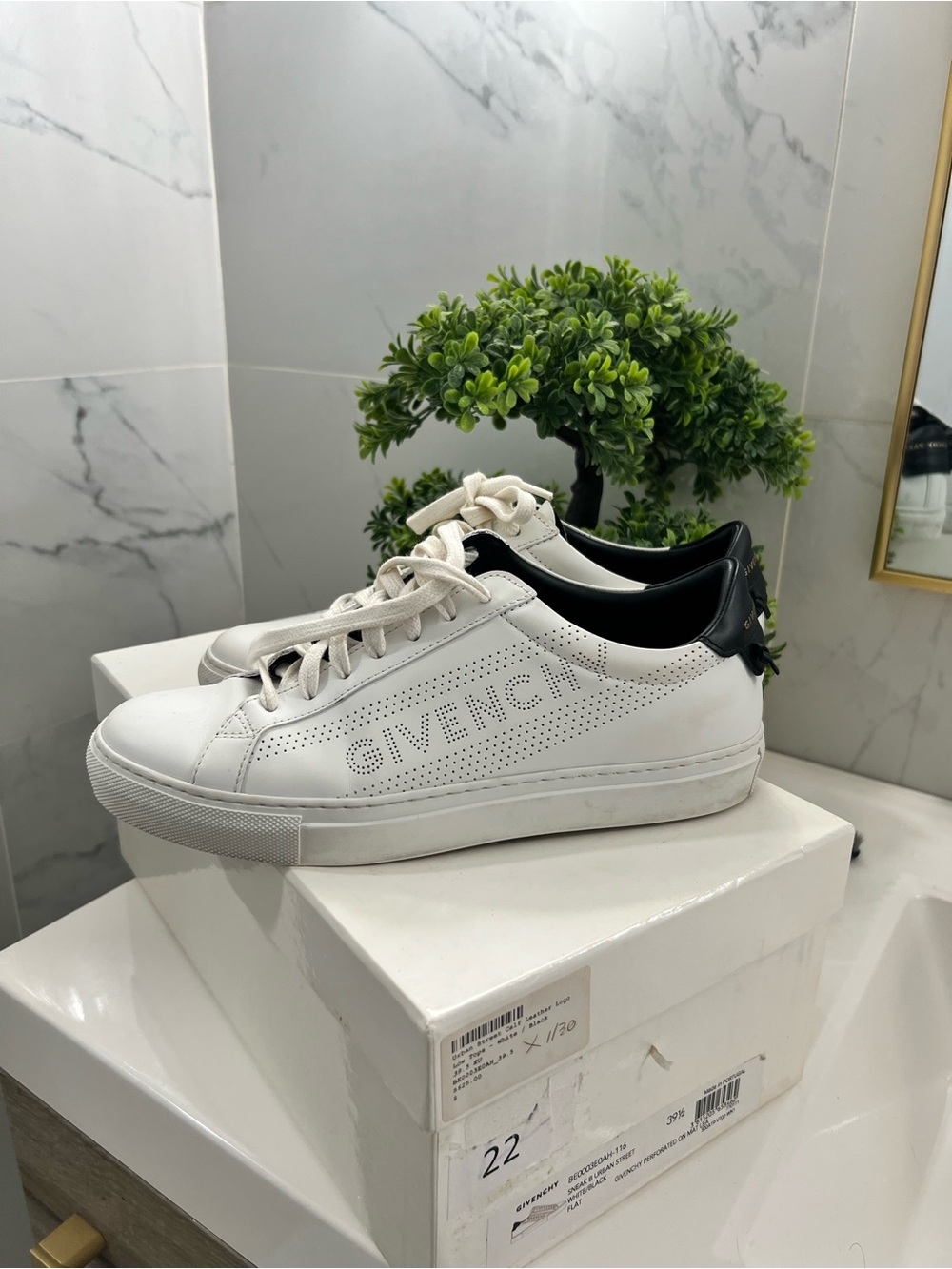 Givenchy White Leather Low-Top Sneakers with Black Heel Tab
